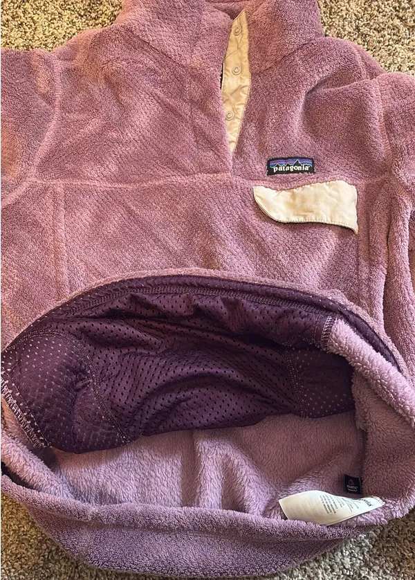 Women’s size M Patagonia Fleece - Image 5