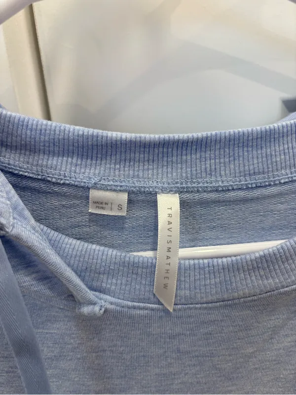 Travis Mathew Skyloft Soft Hoodie Size Small - Image 3
