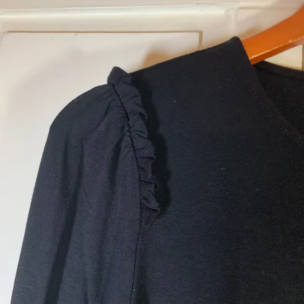 Premise Black Ruffle Shoulder Crew Neck 3/4 Sleeve Knit‎ Top Womens Size Medium - Image 4