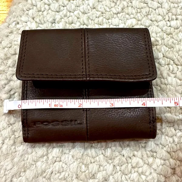 FOSSIL Classic Dark Brown Leather Wallet NWOT - Image 9