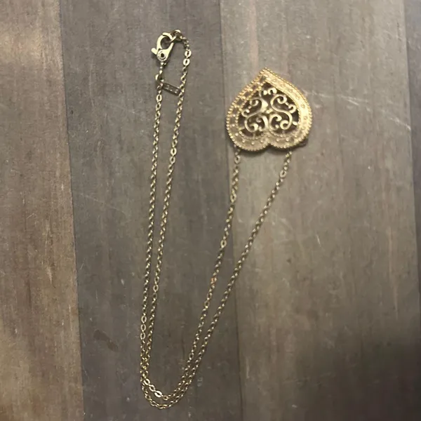 Monet Vintage Filigree Heart Necklace - Image 4