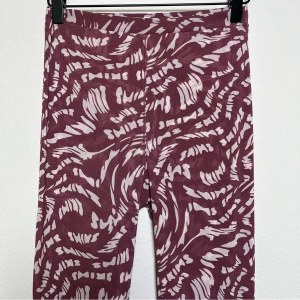 SKIMS Women Mesh Leggings S Maroon All Over Logo Print‎ Slim Fit Loungewear - Image 2