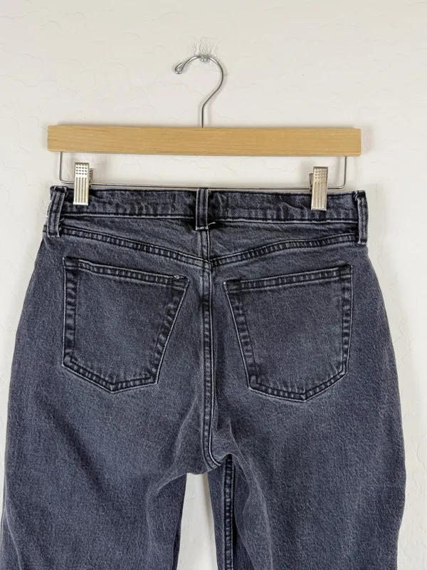 Abercrombie & Fitch The Baggy Low Rise Jean Short Faded Black Raw Hem - Image 5