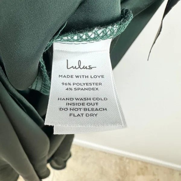 Lulus Classic Elegance Green Satin Sleeveless Mock Neck Maxi Dress Medium NWT - Image 9