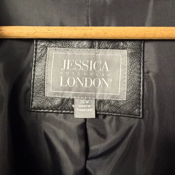 Vintage Y2K Jessica London Classic Leather Jacket in Black Size 26W‎ - Image 4
