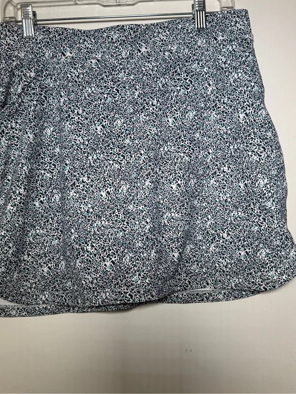 Peter Millar Blue and White Printed A-Line Women's Skort Large Tennis Golf - Image 2