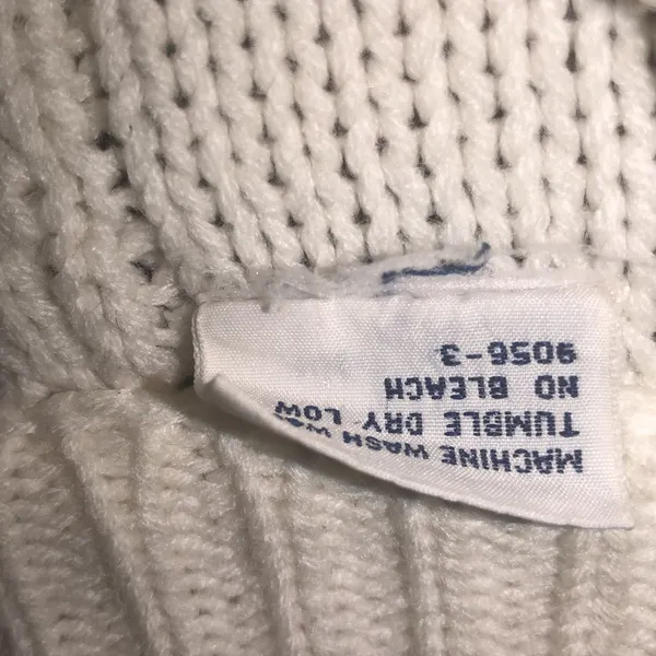 Vintage thick knit cozy sweater size 44/large with pockets - Image 4