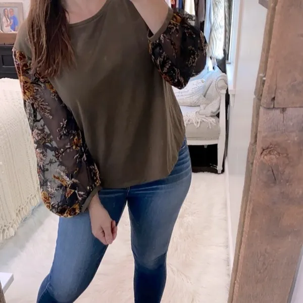 Umgee brown floral boho top size medium - Image 2