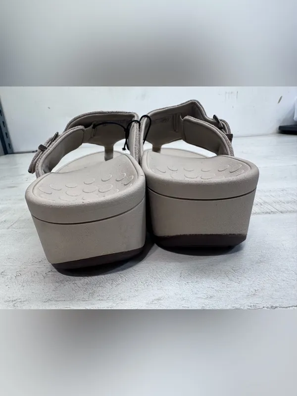 Vionic Women's, Pacific Capitola Thong Style Sandals Taupe size 6 - Image 2