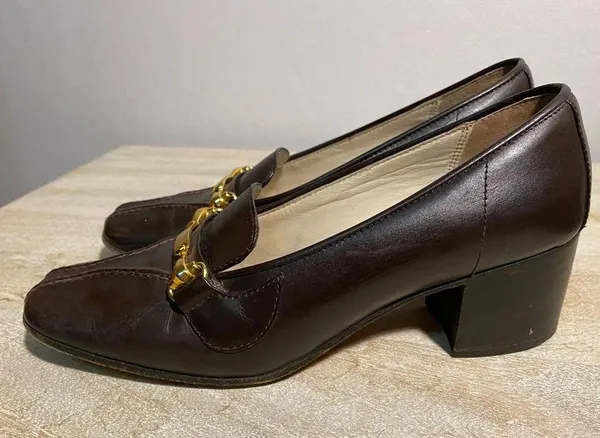 Vintage Gucci 70’s brown leather loafers w/ block heel. Size 35.5. Gold accent - Image 5