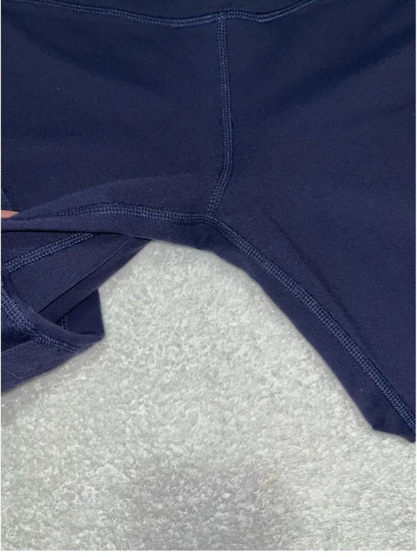 Alo Yoga Leggings - Image 3