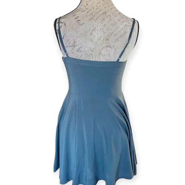 Talula Dress Aritzia Sz 6 Sleeveless - Image 3