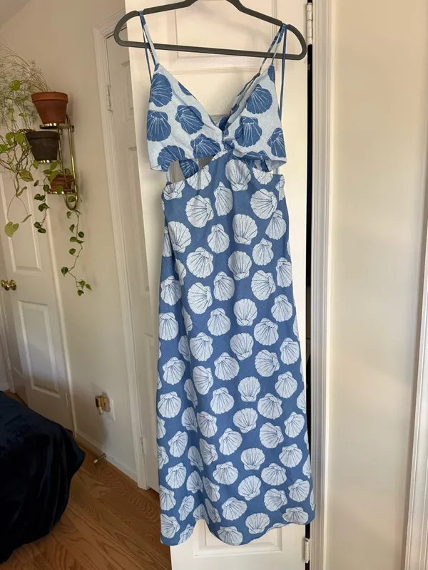 NWT Abercrombie Shell Print Cutout Twist Front Maxi Dress Blue Linen Size L - Image 2