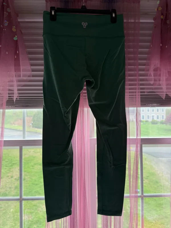 Aritzia TNA Leggings - Image 3