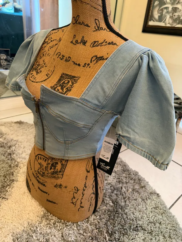 Thrills Super stylish top Size Lg 🌸 - Image 3