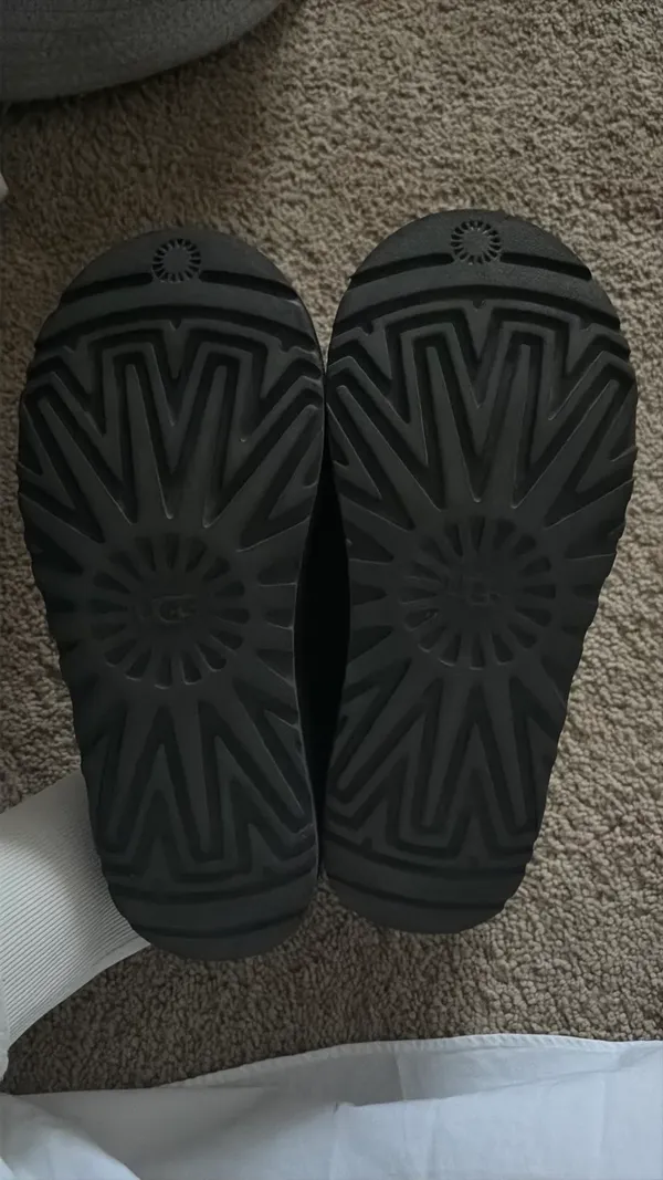 UGG Slippers - Image 2