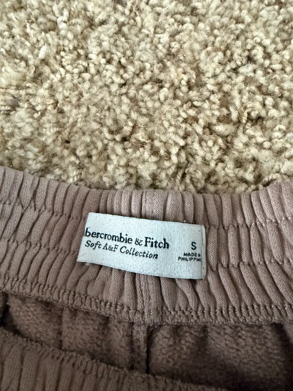 Abercrombie and fitch shorts - Image 2