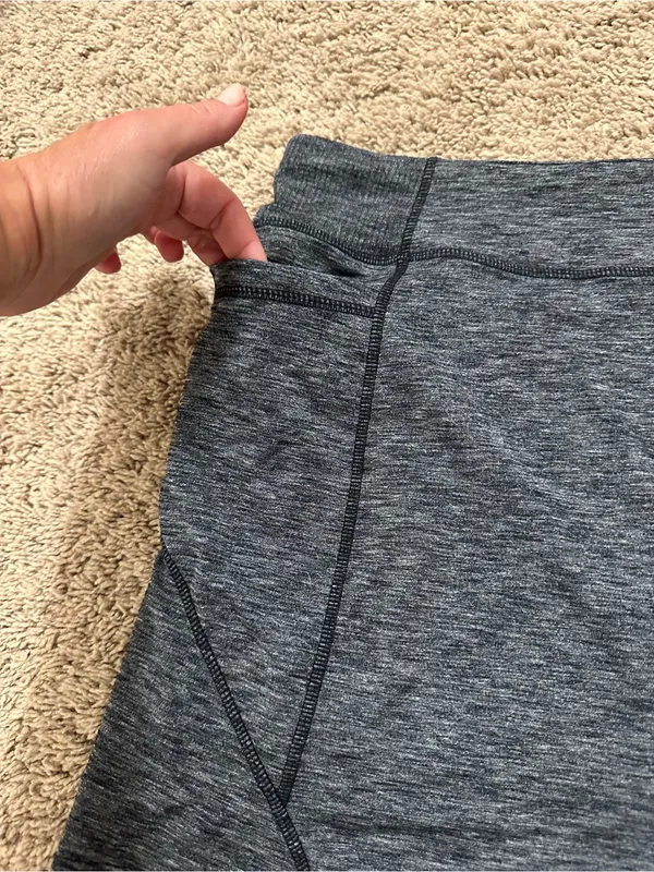 Athleta Excursion Skort Skirt Women's Size Small Pull On Charcoal Gray Pockets - Image 4