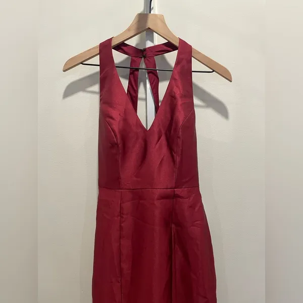 Alfred Sung V-Neck Halter Satin Trumpet Gown in‎ Burgundy Size 2 - Image 4
