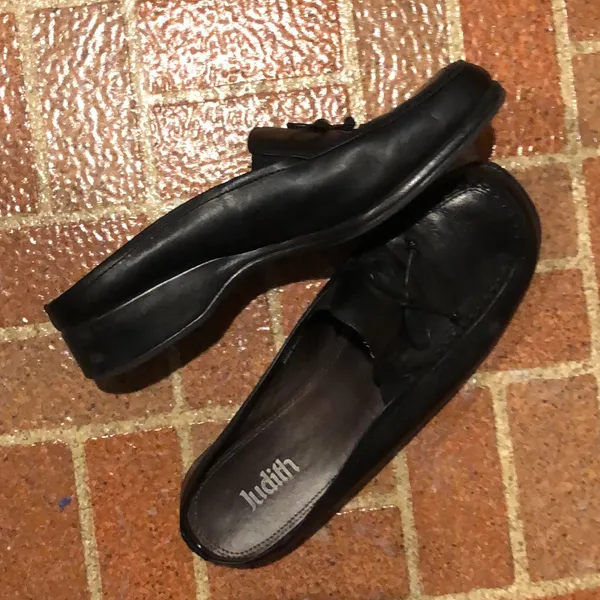 Judith Vintage Black Mules Size 7.5 - Image 3