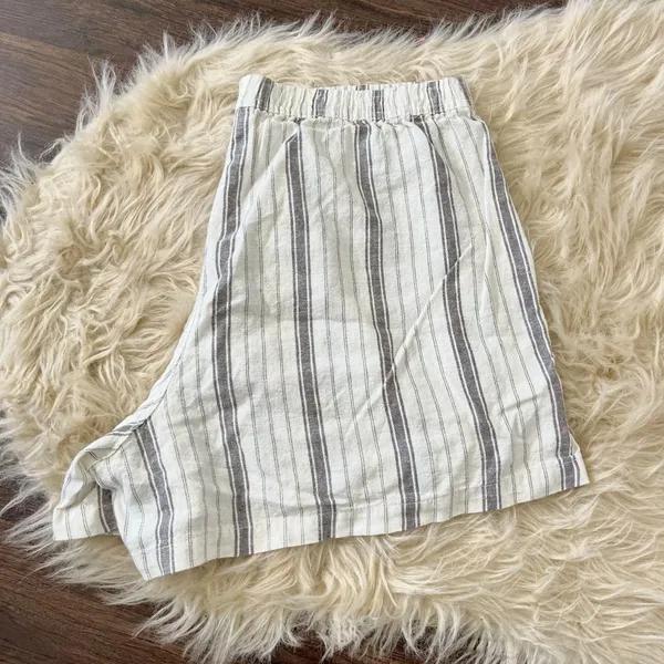 NWT Casual Striped Shorts Universal Thread Size M - Image 5