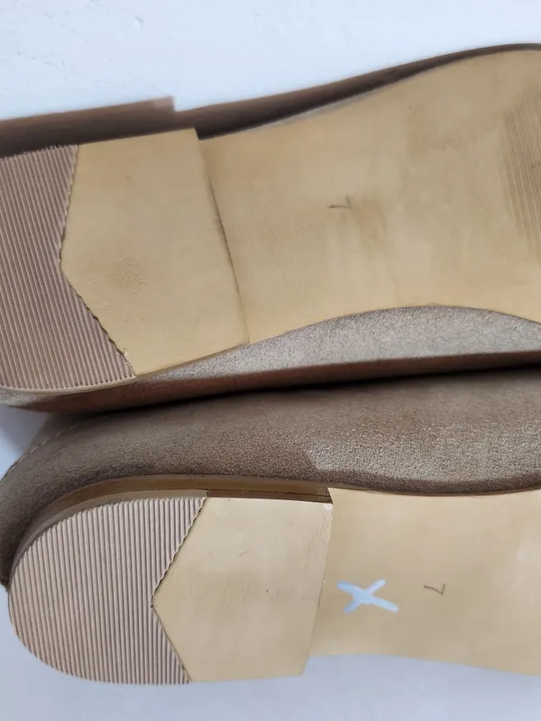 Coldwater Creek Riverside Taupe Suede Square Toe Flats Size 7 - Image 6