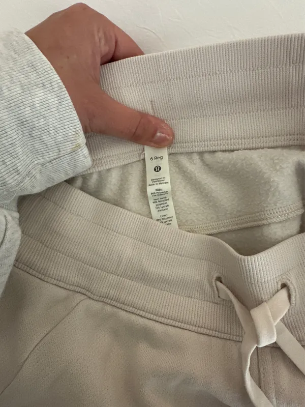Lululemon High-Rise Joggers Scuba - Image 5