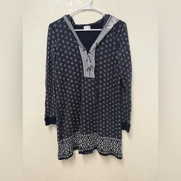FREE PEOPLE Intimately Navy Pullover Size Small - Image 2