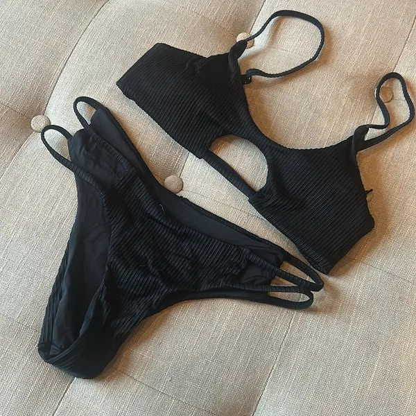 Tinibikini‎ Black Ribbed Two Piece Bikini Set Size Medium - Image 3