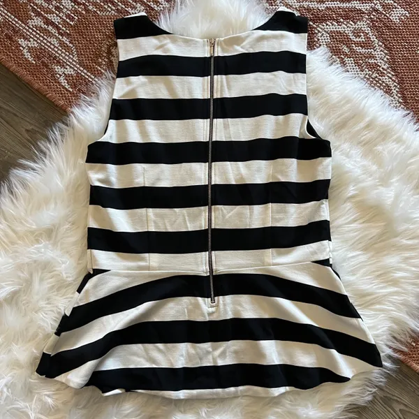 Banana Republic Chevron Stripe Sleeveless Peplum Top - Image 5