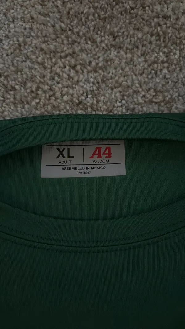 Irish Athletic Top Green Size XL - Image 3