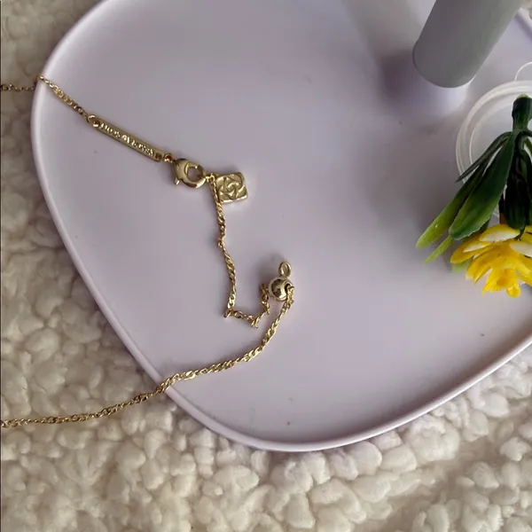 Kendra Scott Haley Bow Gold Short Pendant Necklace - Image 6