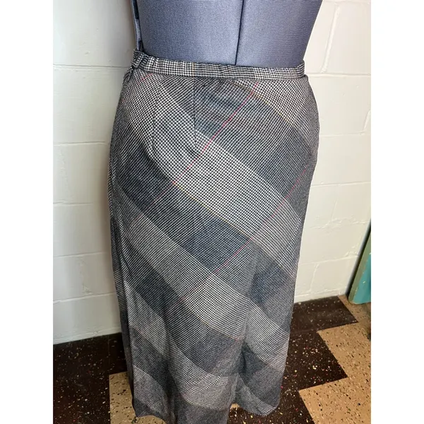 Pendleton wool plaid knee length skirt sz 10 - Image 5