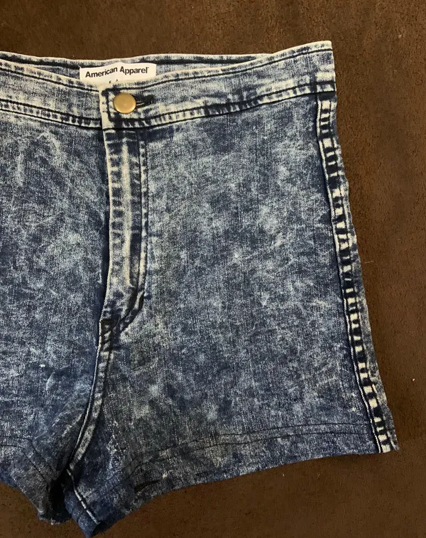 American Apparel MD 90s Blue Acid Wash High Waist Shorts - Image 3