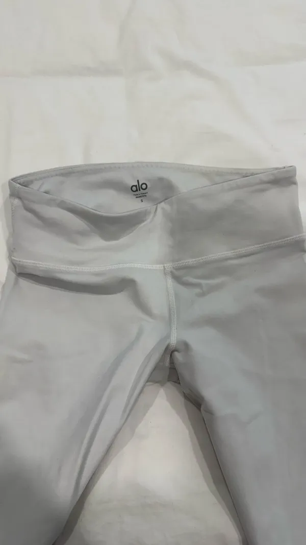 Alo Yoga Leggings white small - Image 4