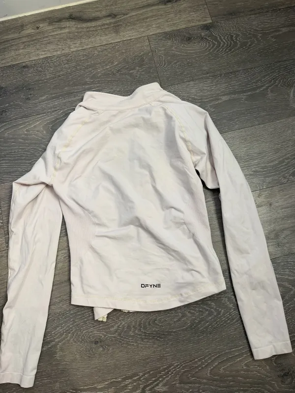 Dfyne shorts and jacket  - Image 6