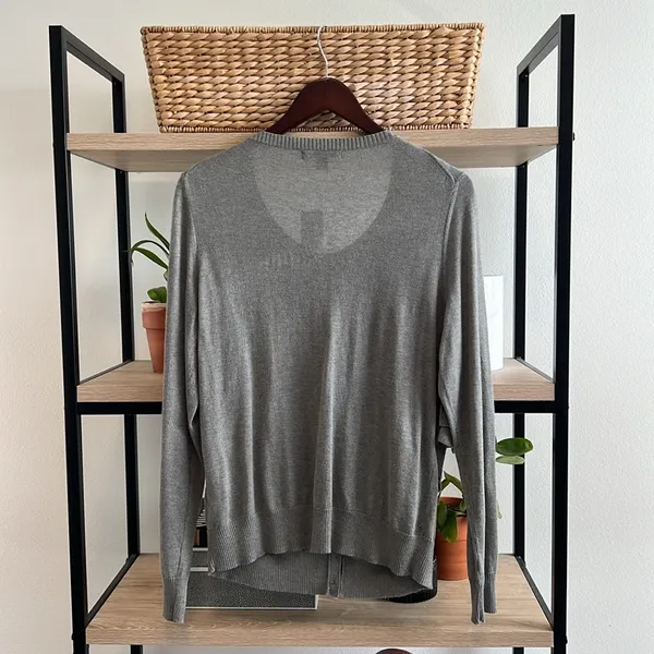NWT Banana Republic Silk Blend Summer Lightweight Ruffle Cardigan Sweater Top, L - Image 5