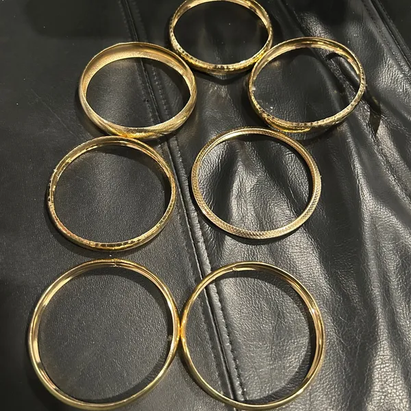 Elegant Gold Fashion Bangle Bracelet Set of 7 - Image 7