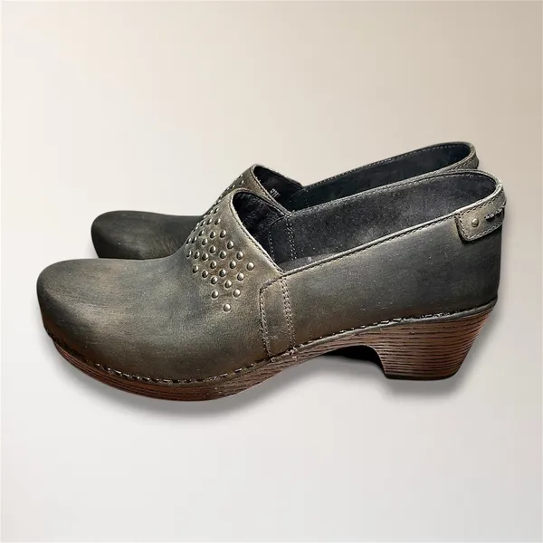 Dansko Mavis Brown Nubuck‎ Studded Clogs EU 42 US 11.5-12 Comfort Leather Shoes - Image 4