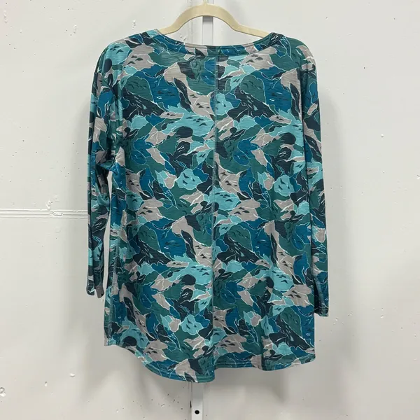 L.L. Bean Women's XL Blue Green Abstract Camo Print V-Neck Long Sleeve Top - Image 2