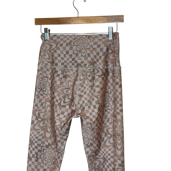 Beyond Yoga Check Flower Endurance High Waisted Leggings Size‎ Medium Tan Brown - Image 5