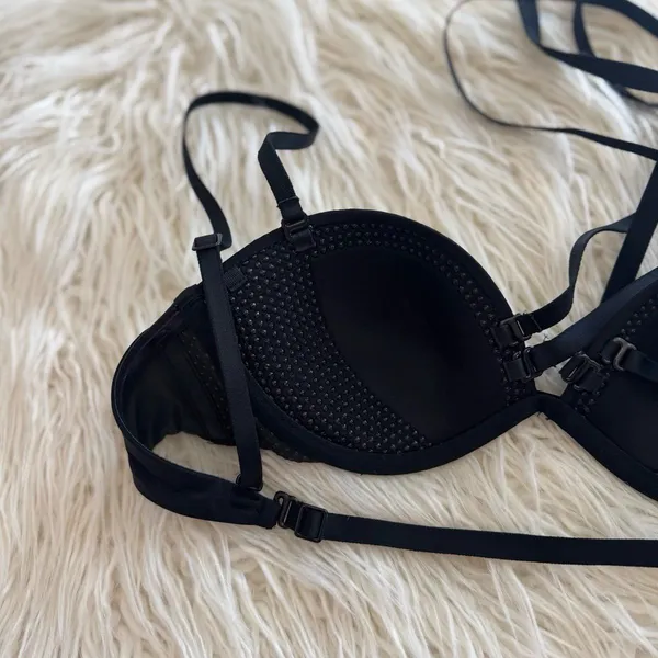 Skims Multi Way Underwire Bra Onyx Size 32B - Image 6