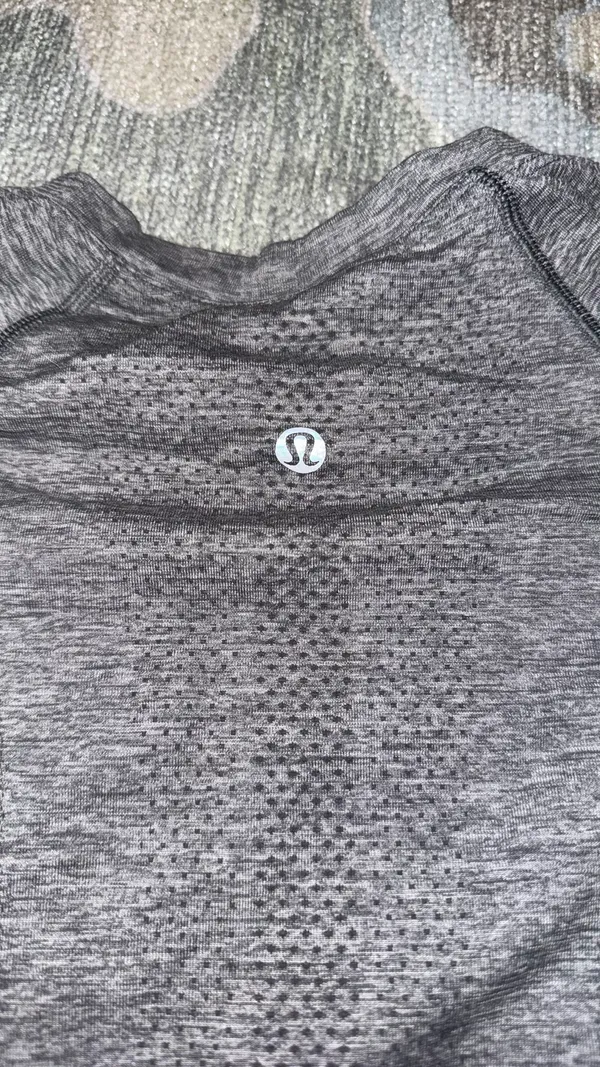 Lululemon Swiftly Tech - Image 2