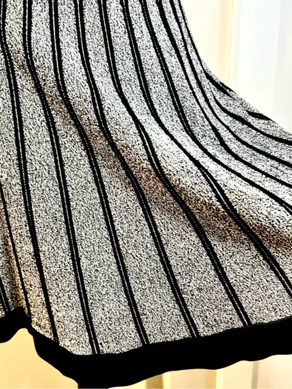 ALC Frank 💥Black Gray Marled Knit A-Line Flare Knit Skirt Pull-On Stretch Size S💛 - Image 8