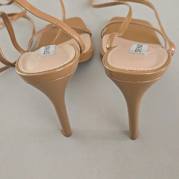 New Steve Madden Tan Block Heel Sandals - Image 4