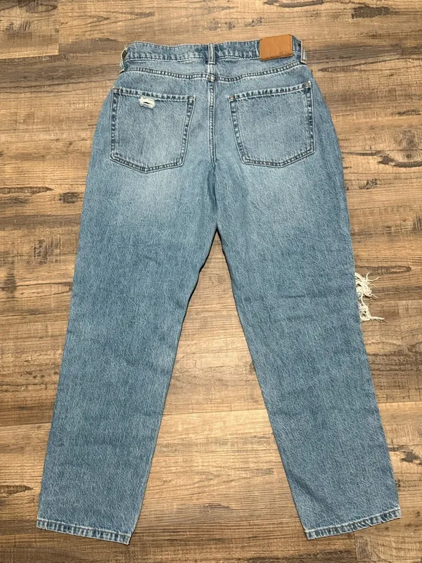Aeropostale Mom Jeans Ripped - Image 4