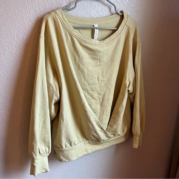 Lululemon Pleated Modal Fleece Pullover
Dew Green - Image 7