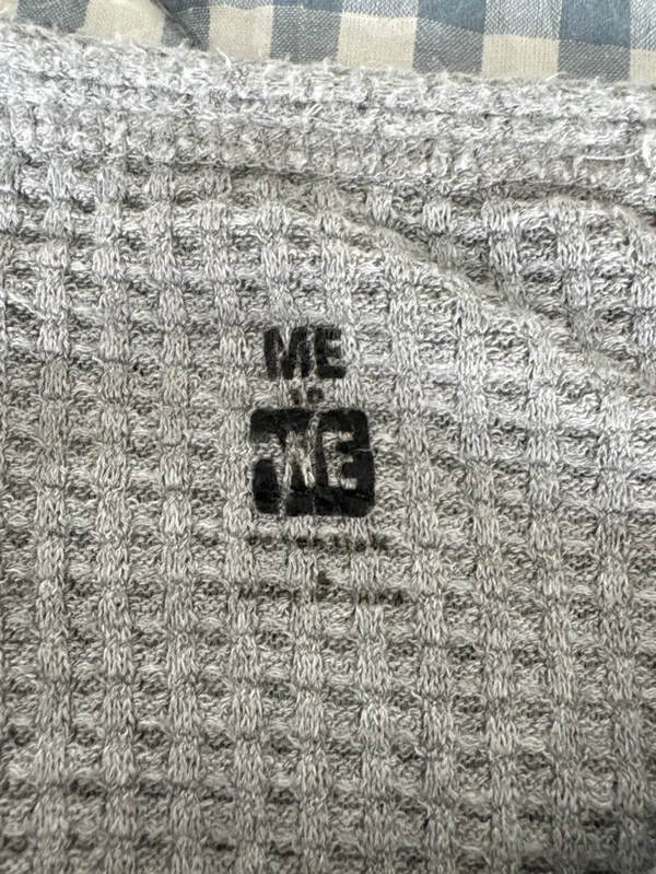 Me to We Women's Light Gray Waffle Knit Long Sleeve Sweater - Image 3
