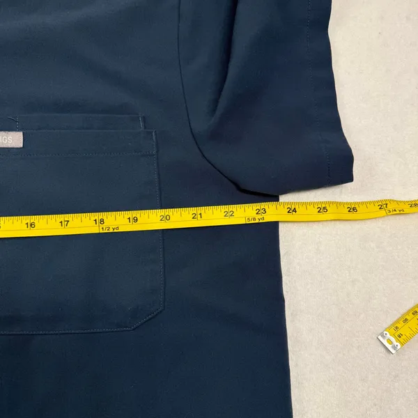 FIGS Leon Scrub Top Men’s XL Navy Blue Technical Collection V-Neck 3 Pocket - Image 6