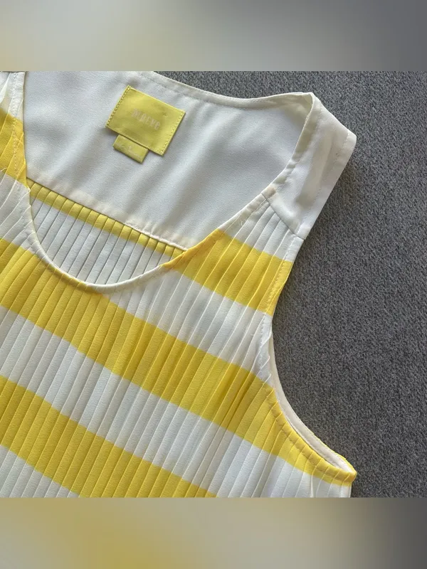 Anthropologie MAEVE Pleated Tank Top Size 6 - Image 5